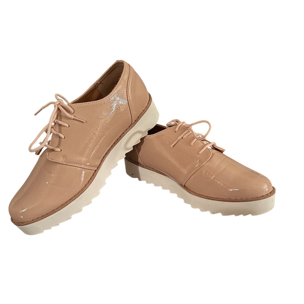 NWOB Chinese Laundry Size 9 Nude Patent Platform Oxford Lug Sole Lace Up Shoes